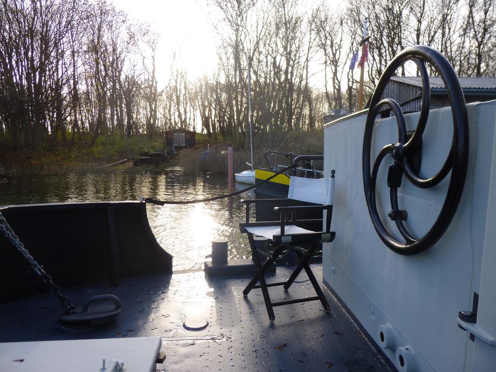 Hotel Hausboot Dänholm Stralsund Zimmer foto