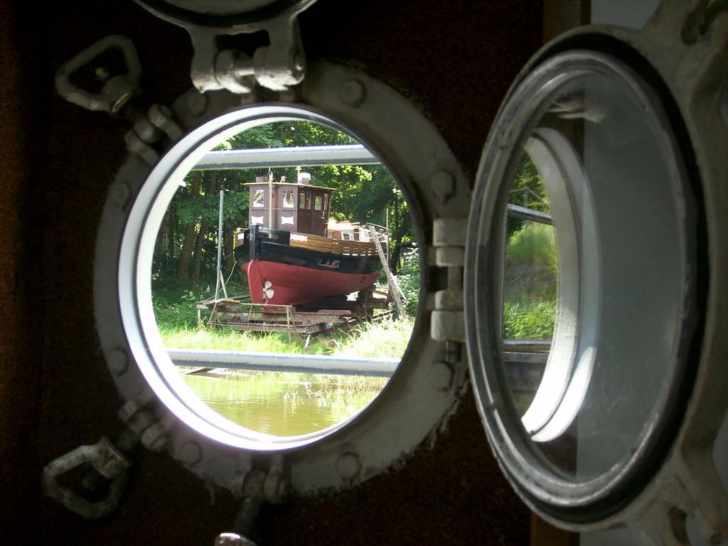 Hotel Hausboot Dänholm Stralsund Zimmer foto