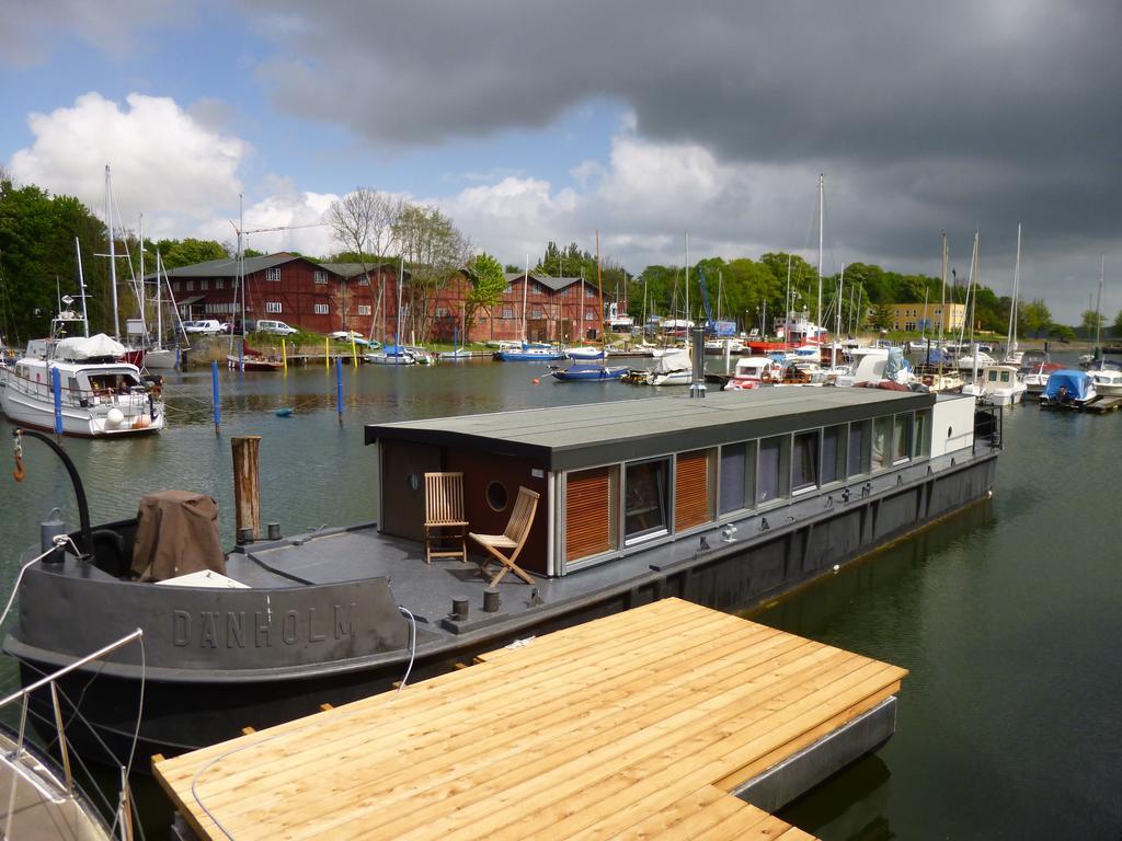 Hotel Hausboot Dänholm Stralsund Zimmer foto